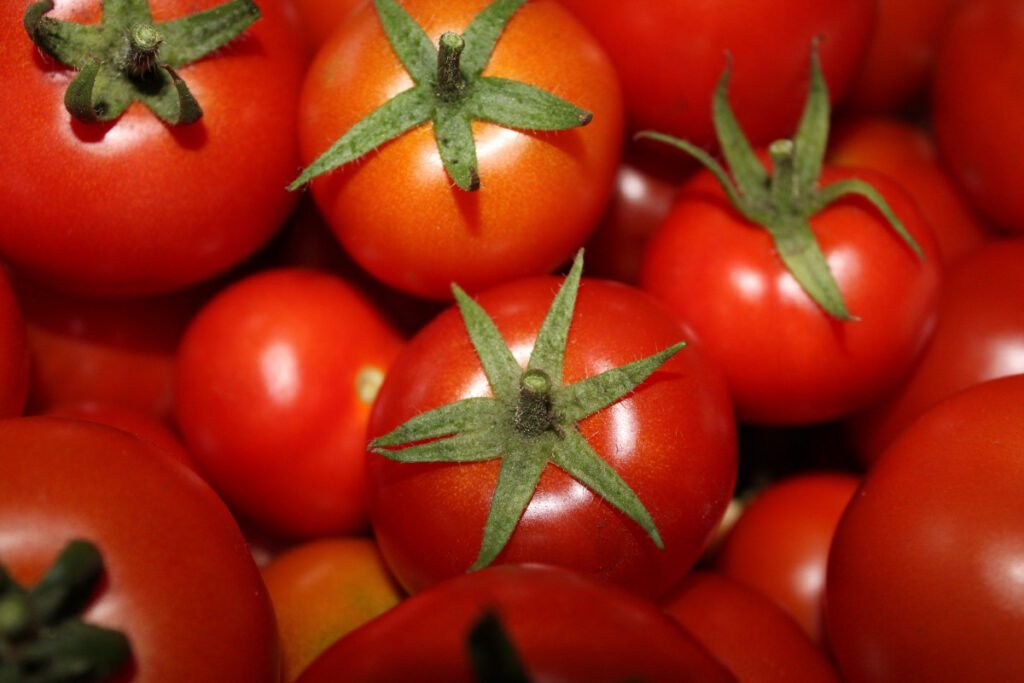 Three Easy Ways to Ripen Tomatoes in the House
